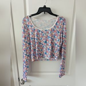 🌷NWOT Y2K never worn ditsy floral crop top